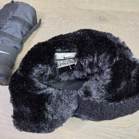 Nike Roshe One Hi Black Sneaker Boots 1Y - Picture 15 of 16